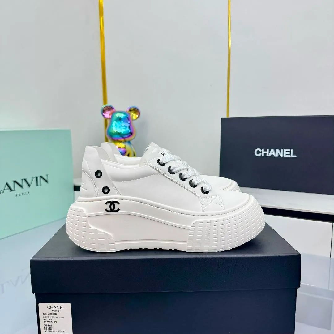 👟👟Ex-factory price 640👟👟 Chanel bread shoes ~ original calfskin panda shoes Chanel 25C latest hot style panda black and white sports shoes casual sneakers Xiaoxiang hot item classic black and white panda color coco girls must pay Fabric: original custom mixed sheepskin lining: original imported breathable mesh lining outsole: Original molded rubber + TPU combination Size: Women's 35-41
